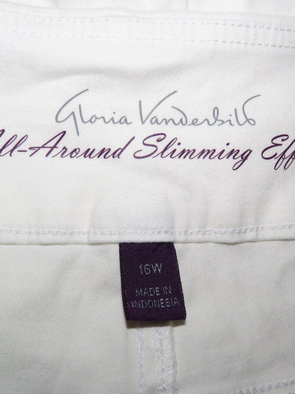 Gloria Vanderbilt Women's White All Around Slimming Capri Size 16W Pockets C1960 - Picture 5 of 7